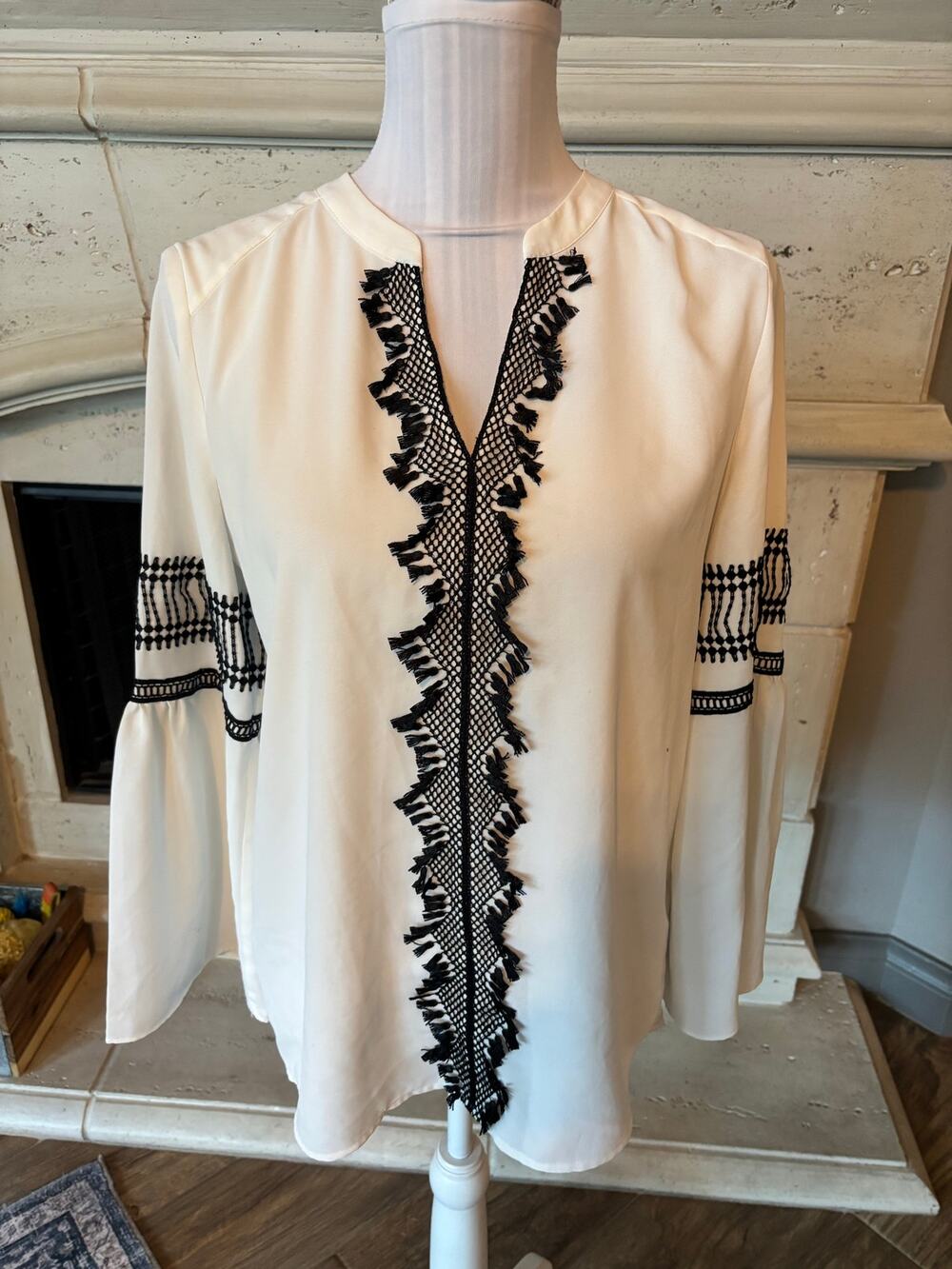 Market & spruce White Blouse Black Lace Trim Size S